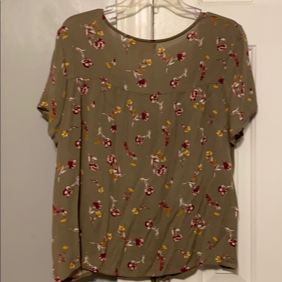 Pink Republic Short Sleeved Blouse - Picture 3 of 4